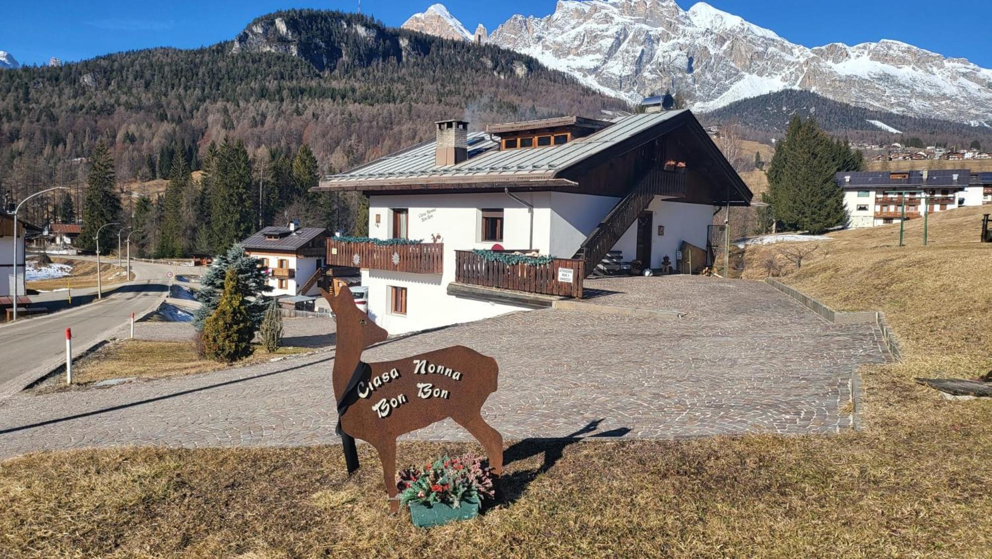 Hotel Ciasa Nonna Bon Bon Cortina dʼAmpezzo Zewnętrze zdjęcie